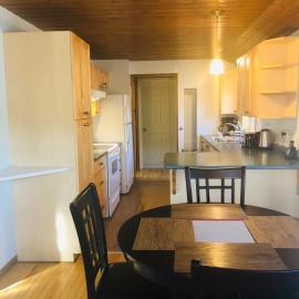 Midnight Sun Vacation Home โรงแรมในไวท์ฮอร์ส