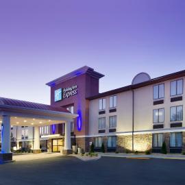 Holiday Inn Express - Waldorf by IHG, hotel v mestu Waldorf