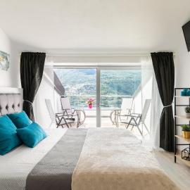 Vista Lago Como con terrazza vista Villa D'Este，布萊維奧的飯店