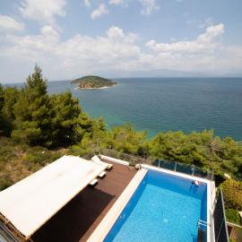 NIAN villa sea, hotel em Dhrosiá