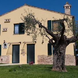 LA TANA DEL CINGHIALE, hotell sihtkohas Santa Vittoria in Matenano