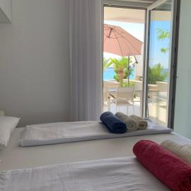 Apartment GARDEN, hotel in Mandre