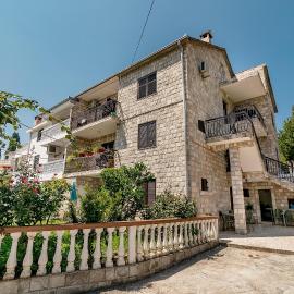 Apartments Bonaca, hotel in Igalo