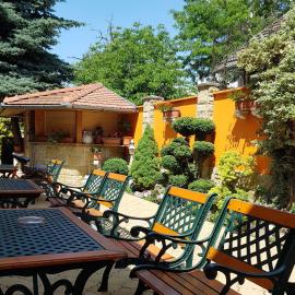 Penzión KORMOŠ, hotel in Štúrovo