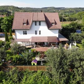Podgoria Guesthouse- Camere de închiriat, hotel v destinaci Oradea