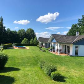 Bungalow Putim, hotel in Písek