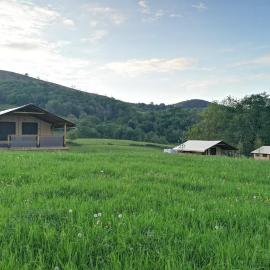 Borda Lodge, מלון בJaxu