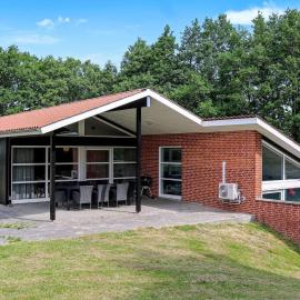10 person holiday home in Hadsund-By Traum