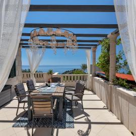 Villa Vesna with heated pool