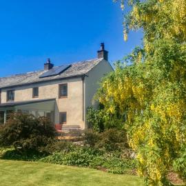 Low Garth Cottage, Hotel in Penruddock