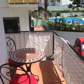 Chez Alison! Central nerja apt, хотел в Нерха