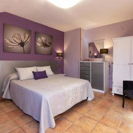 Apartamentos Cinca, hotel sa Escalona