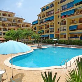 Bajo las nubes, Viñamar III, La Mata, Torrevieja, hotel u gradu La Mata