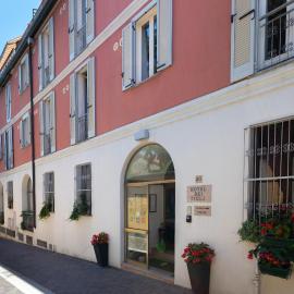 Hotel Dei Tigli, viešbutis mieste Andžera