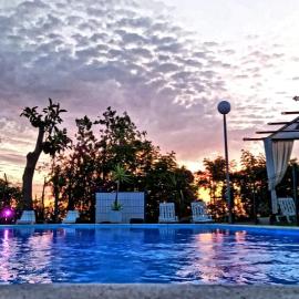 Villa Mirador del Sol, 45min playas de Doñana, 35min de Sevilla, Bodegas de Vinos, Hotel in Villalba del Alcor