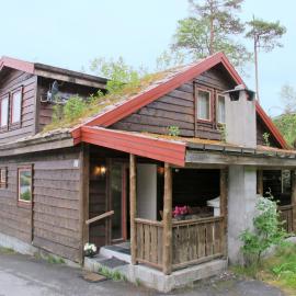 Chalet Julie by Interhome, hotell i Eikelandsosen