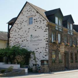 Weingut Göbel-Schausten, hotel in Ernst