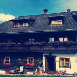 Baumgartnerhof Arriach - Urlaub am Bauernhof، فندق في Arriach