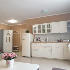 Rév Apartman, hotel in Tihany