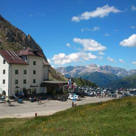 Hotel Col di Lana, hótel í Canazei