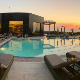 Royal Hotel Thessaloniki，佩雷亞的飯店