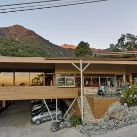 Hotel Uran: Rivas'ta bir otel