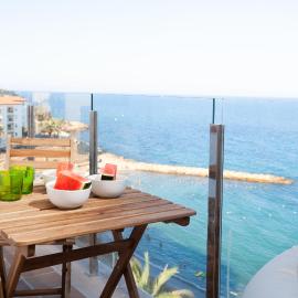 La Cala Beach Deluxe Apartments, hotel in L'Ametlla de Mar