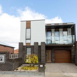 TWO TEN Sleeps 10! Luxury CBD Accommodation