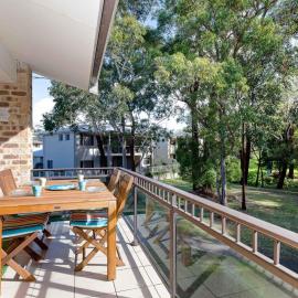 Bay Parklands, 54 2 Gowrie Avenue - air con, wifi, pool, tennis court,child friendly