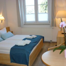 Pension zum Leuchtturm โรงแรมในBastorf