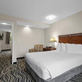 Astoria Rivershore Motel، فندق في أستوريا