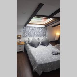 Aptos Cama del Rey ideal parejas