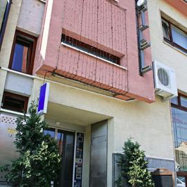 Hotel Maxim, отель в городе Свети-Юр