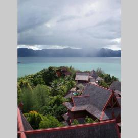 Gaze 2: Modern Tropical Seaview Villa