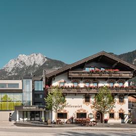 Hotel Wirtshaus Sattlerwirt, hotel em Ebbs