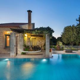 BOUTIQUE VILLA PETRA AMANDA Heated pool optional