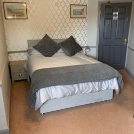 Tafarn Y Rhos, hotel em Llangefni