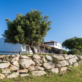 Monte Velho Retreat Centre, hotel i Aljezur