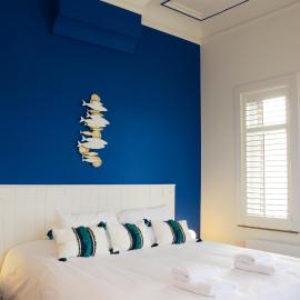 De Kaai, hotel en Halle