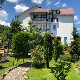 Smerekovyi Dvir, hotel a Zhdenievo