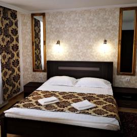 Panzió STATUS, hotel di Hajdúszoboszló
