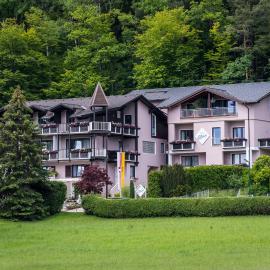Hotel Garni ELISABETH, хотел в Пьортшах ам Вьортерзее