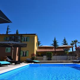 Letorina rooms and apartments with pool, hotel u Matuljima