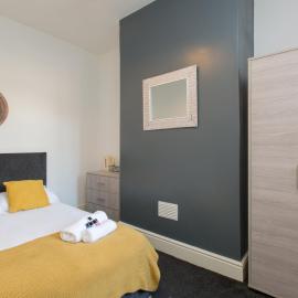 Townhouse @ 83 Edleston Road Crewe, hotel in Crewe