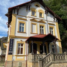 Penzion Hřensko: Hřensko şehrinde bir otel