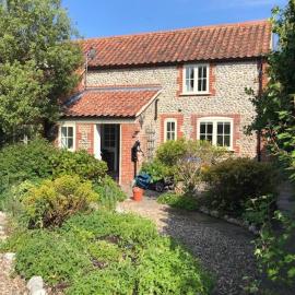 Brook Cottage - Luxury in Mundesley, hotel in Mundesley