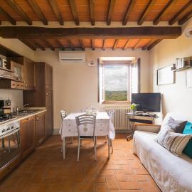 Casa Franci, hotel en Contignano