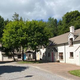 Tully Mill Cottages, hotel in Bellanaleck