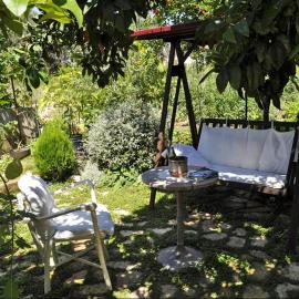 Ground Floor Apartment, hotel a Sreser