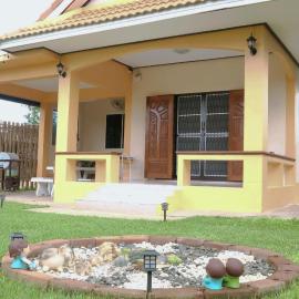 Little B house, hotel in Ban Tao Than